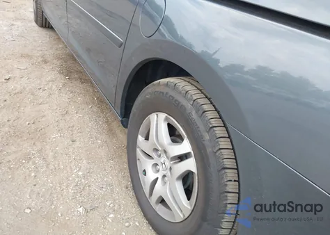 2005 Honda Odyssey Ex-L from USA, damaged, VIN 5FNRL38685B415164